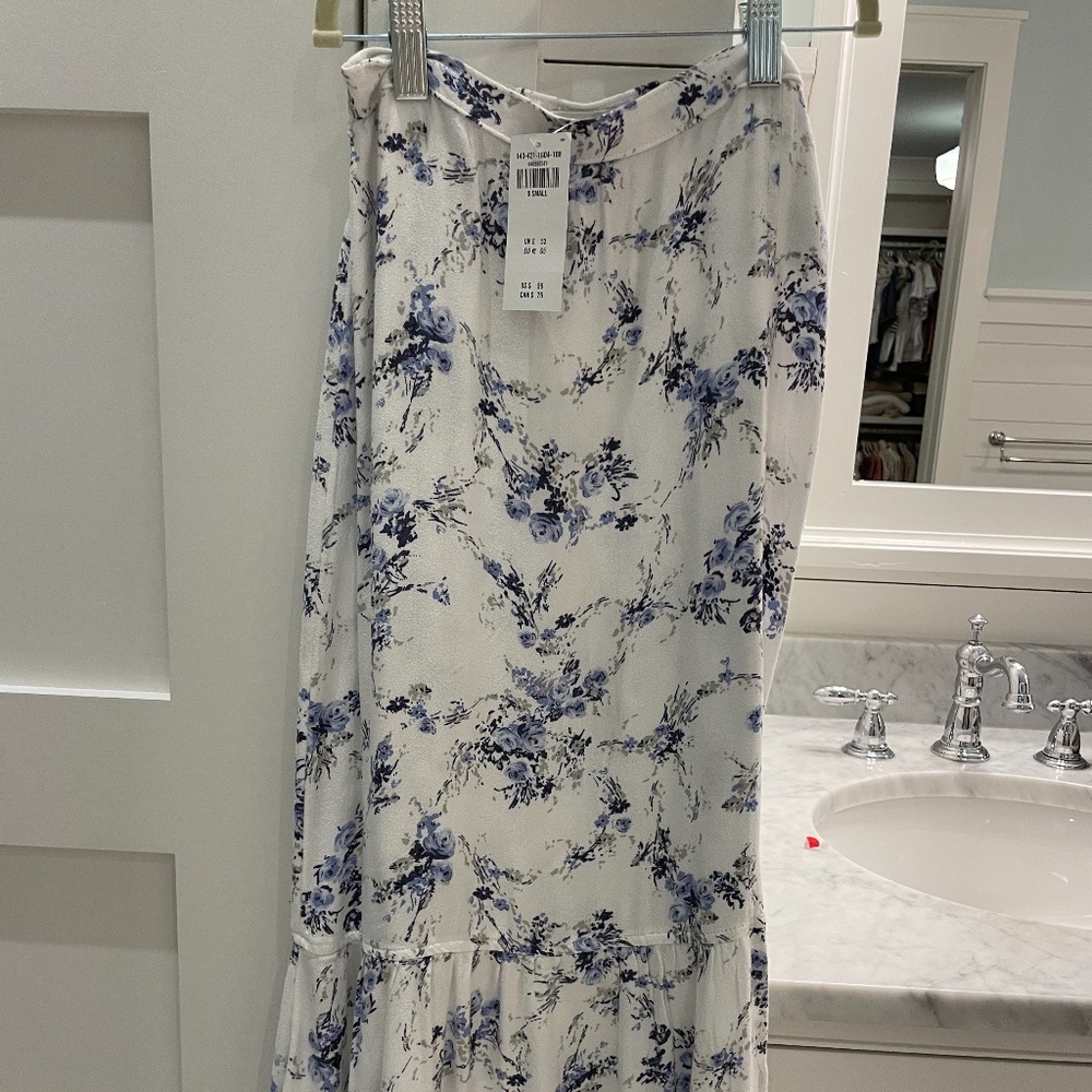 Midi Blue and White Floral Abercrombie Skirt Never worn XS